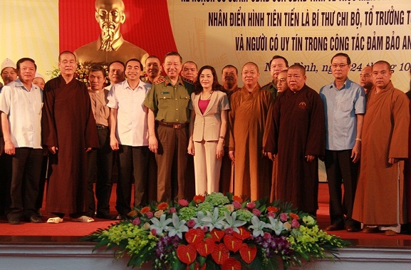 Bộ trưởng Tô Lâm dự, chỉ đạo Hội nghị về xây dựng phong trào “Tổ dân phố, thôn, xóm an toàn” tại tỉnh Ninh Bình