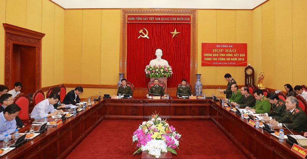Bộ Công an họp báo về tình hình, kết quả công tác Công an năm 2016