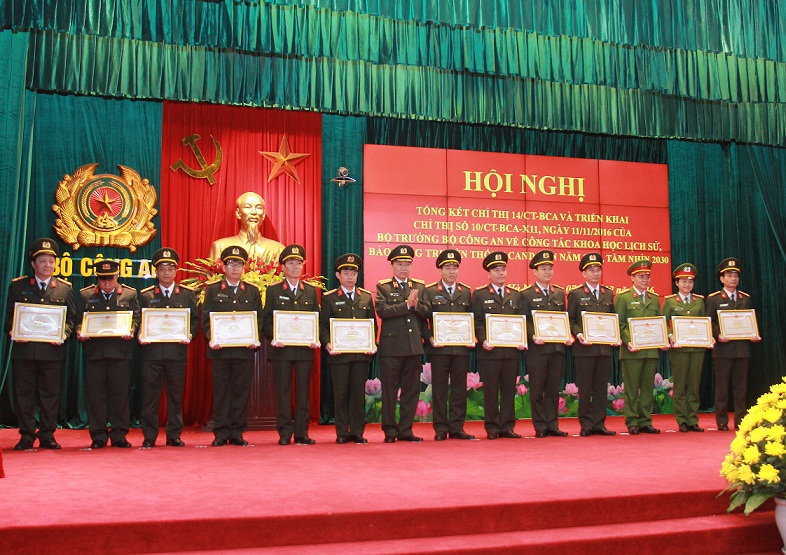 Triển khai Chỉ thị của Bộ về công tác khoa học lịch sử, bảo tàng truyền thống CAND