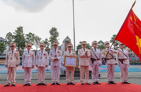 Trường Đại học Cảnh sát nhân dân đón nhận Huân chương Quân công hạng Nhất
