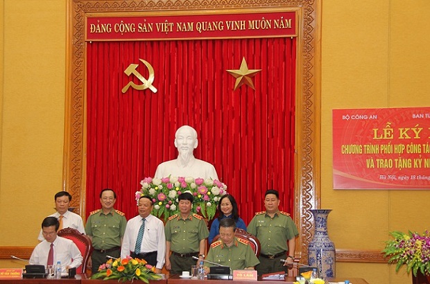 Bộ Công an và Ban Tuyên giáo Trung ương ký kết Chương trình phối hợp giai đoạn 2016-2021
