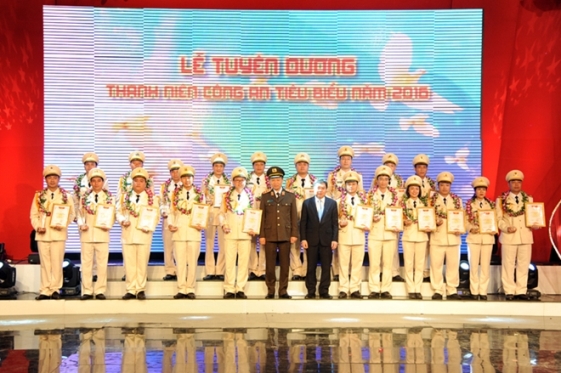 Tuyên dương hai mươi thanh niên Công an tiêu biểu năm 2016