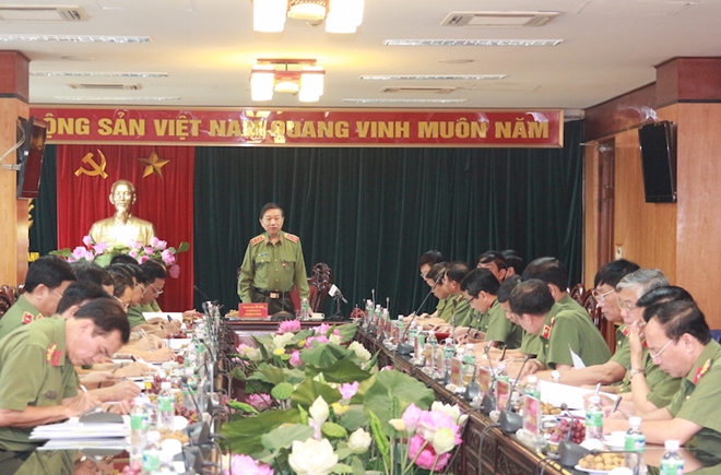 Xây dựng lực lượng Công an nhân dân vững mạnh, hoạt động hiệu lực hiệu quả