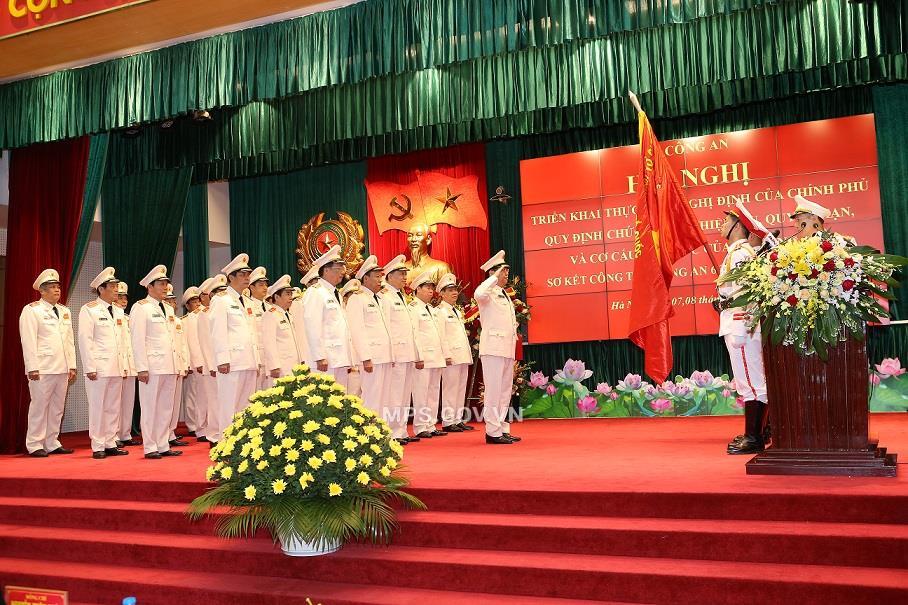 Công an nhân dân Việt Nam - 73 năm xây dựng, chiến đấu và trưởng thành
