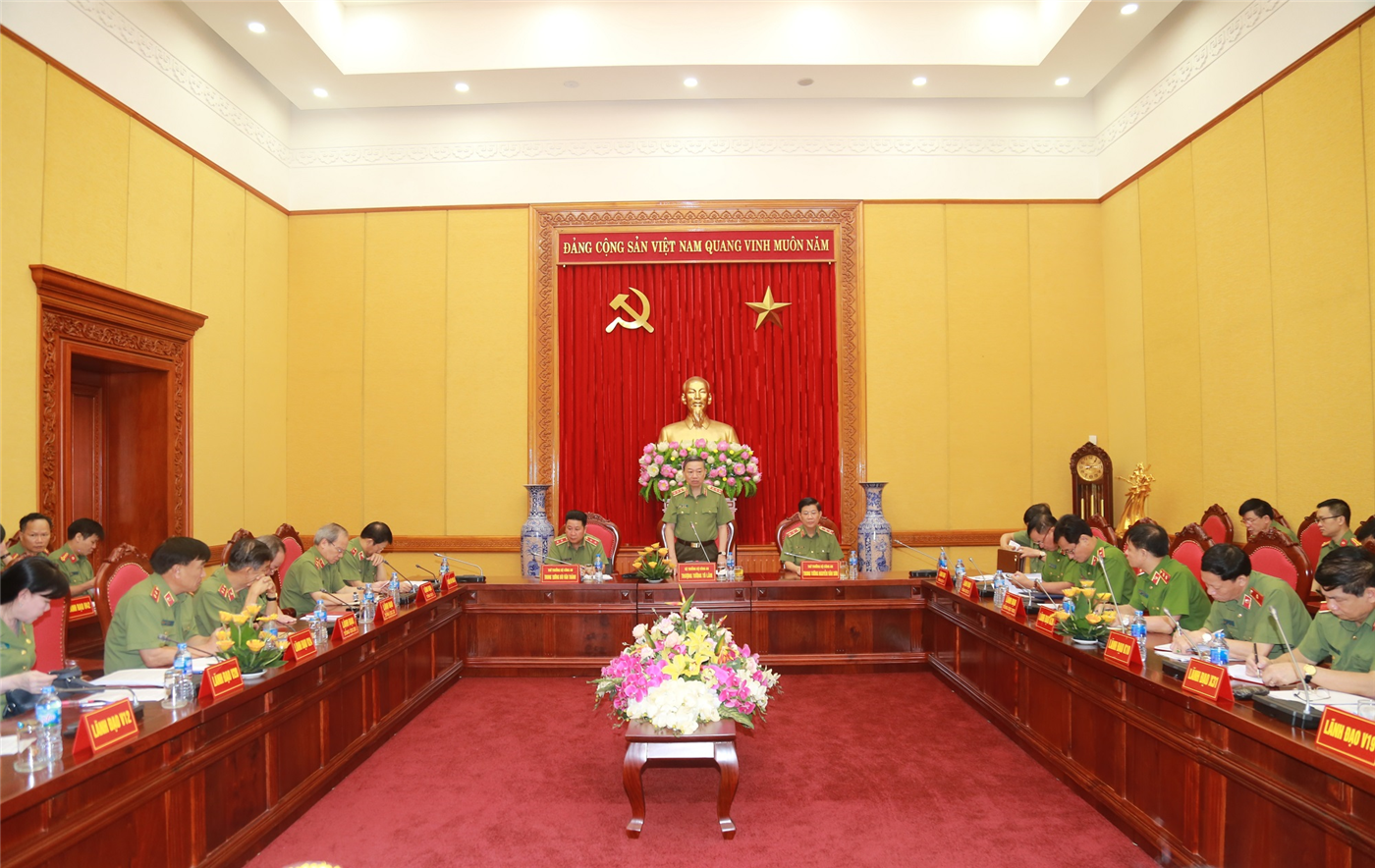 Bộ Công an đánh giá công tác bảo đảm an ninh quốc gia, giữ gìn trật tự, an toàn xã hội tháng 5, triển khai nhiệm vụ trọng tâm tháng 6/2018