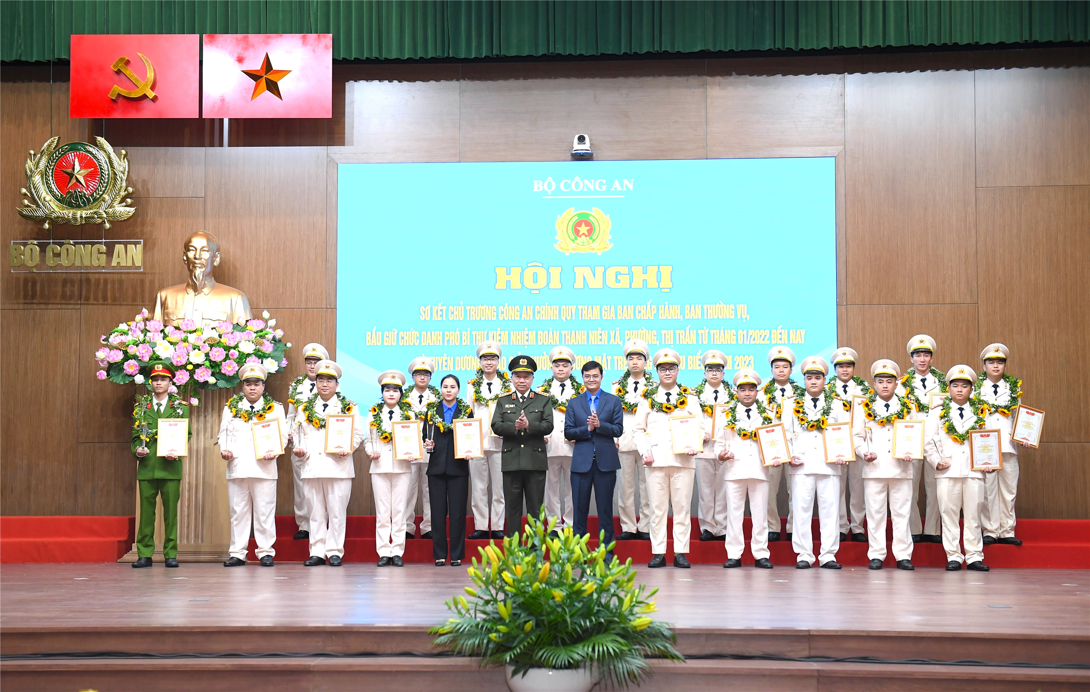Tiếp tục cống hiến sức trẻ, góp phần cùng toàn lực lượng CAND lập nên nhiều chiến công, thành tích mới