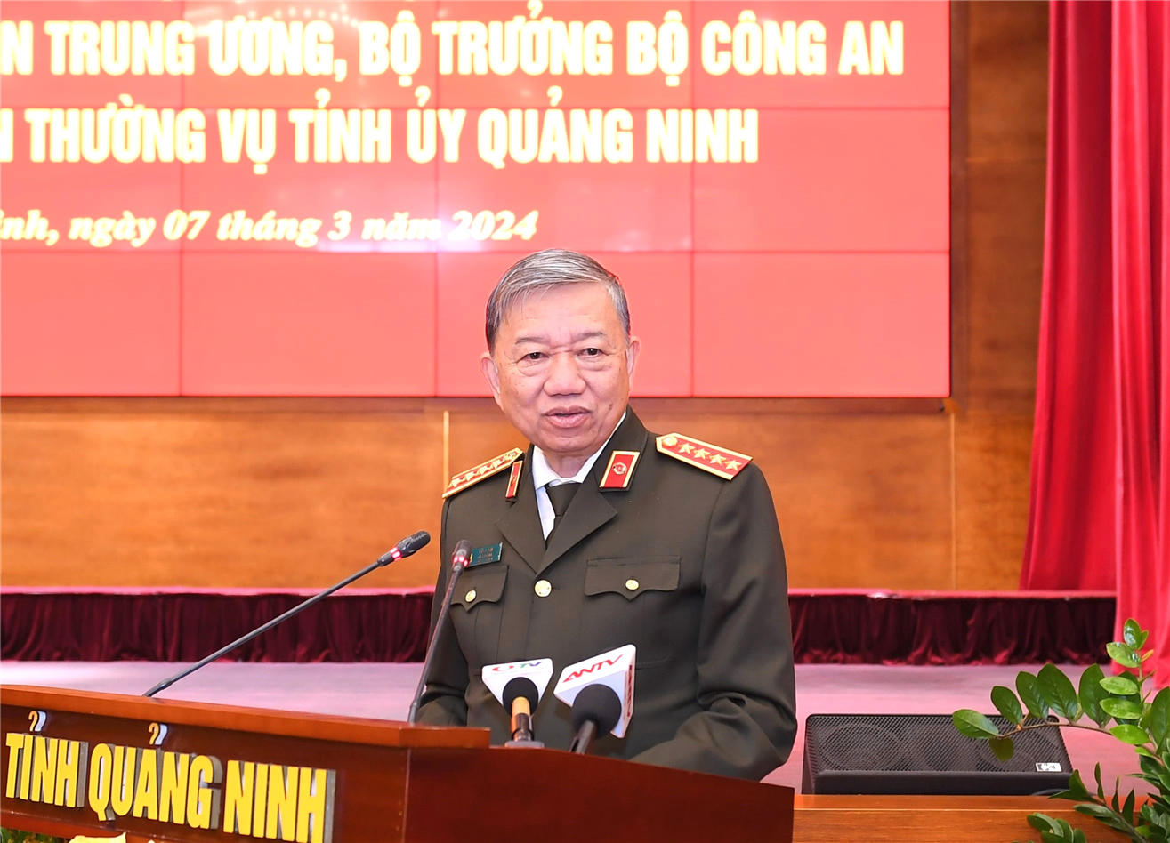 Kết hợp chặt chẽ, hiệu quả nhiệm vụ phát triển kinh tế - xã hội với bảo đảm vững chắc quốc phòng, an ninh