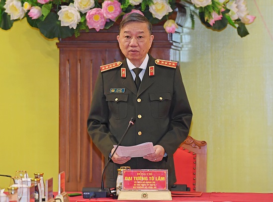 Công an nhân dân phát huy vai trò nòng cốt trong bảo vệ an ninh quốc gia, bảo đảm trật tự, an toàn xã hội và phòng, chống dịch Covid-19
