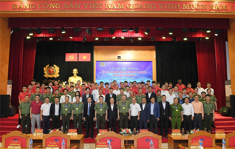 Câu lạc bộ Bóng đá Công an nhân dân thăng hạng Giải bóng đá Vô địch quốc gia năm 2023