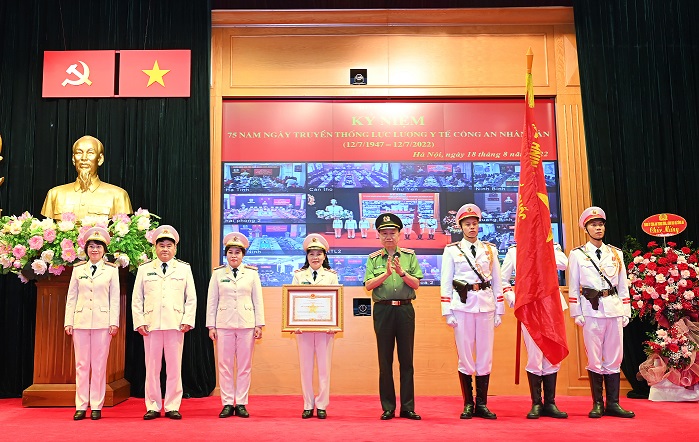 Gặp mặt kỷ niệm 75 năm Ngày truyền thống lực lượng Y tế Công an nhân dân