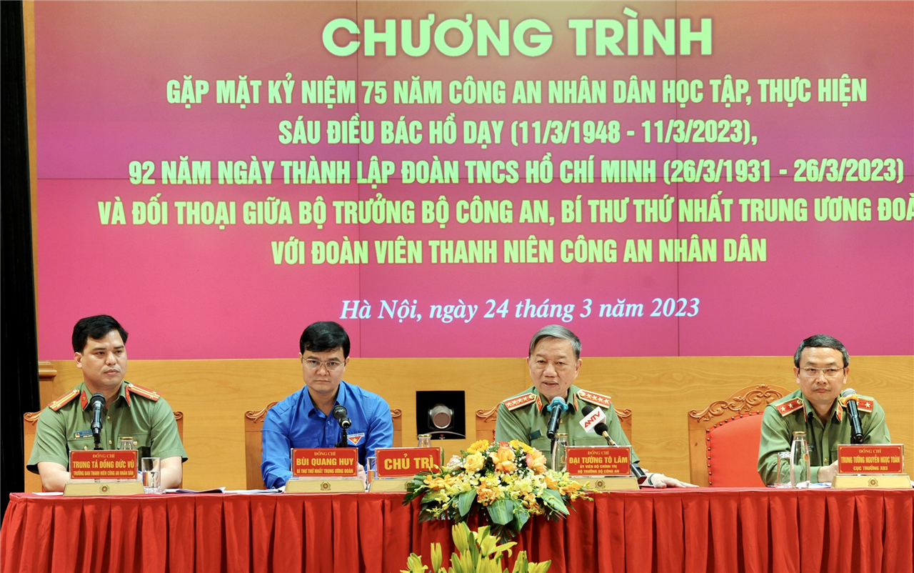 Bộ trưởng Tô Lâm đối thoại trực tiếp với đoàn viên, thanh niên Công an nhân dân