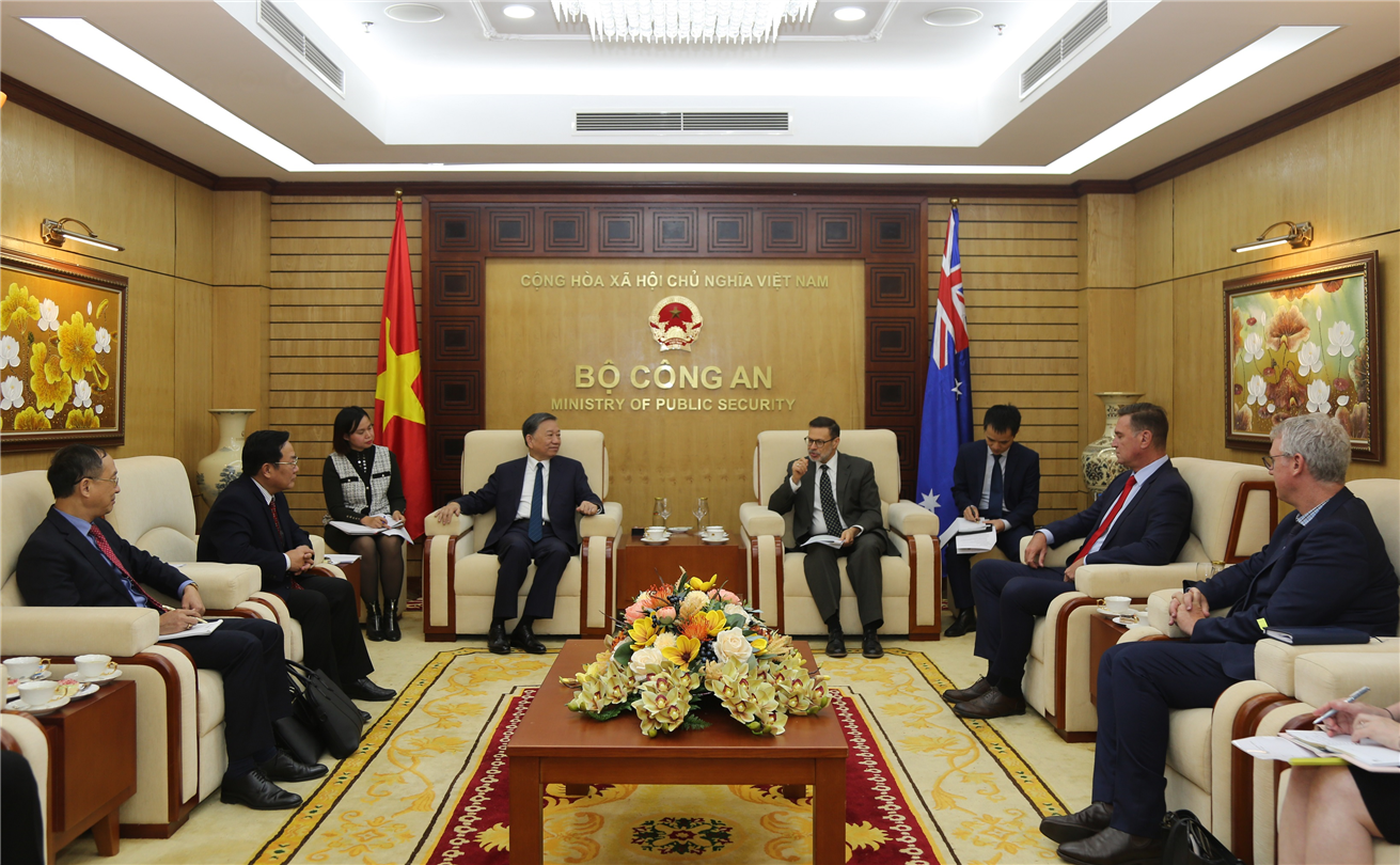 Bộ trưởng Tô Lâm tiếp Đại sứ Australia