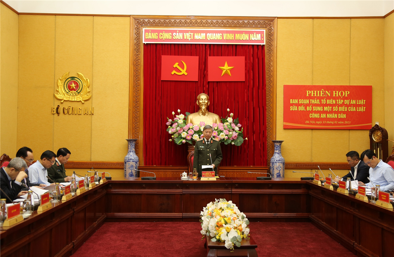 Họp Ban soạn thảo, Tổ biên tập dự án Luật sửa đổi, bổ sung một số điều của Luật Công an nhân dân