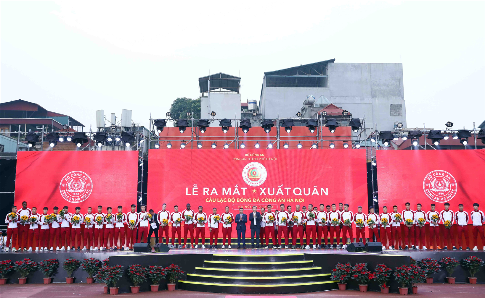 Lễ ra mắt và xuất quân của Câu lạc bộ bóng đá Công an Hà Nội