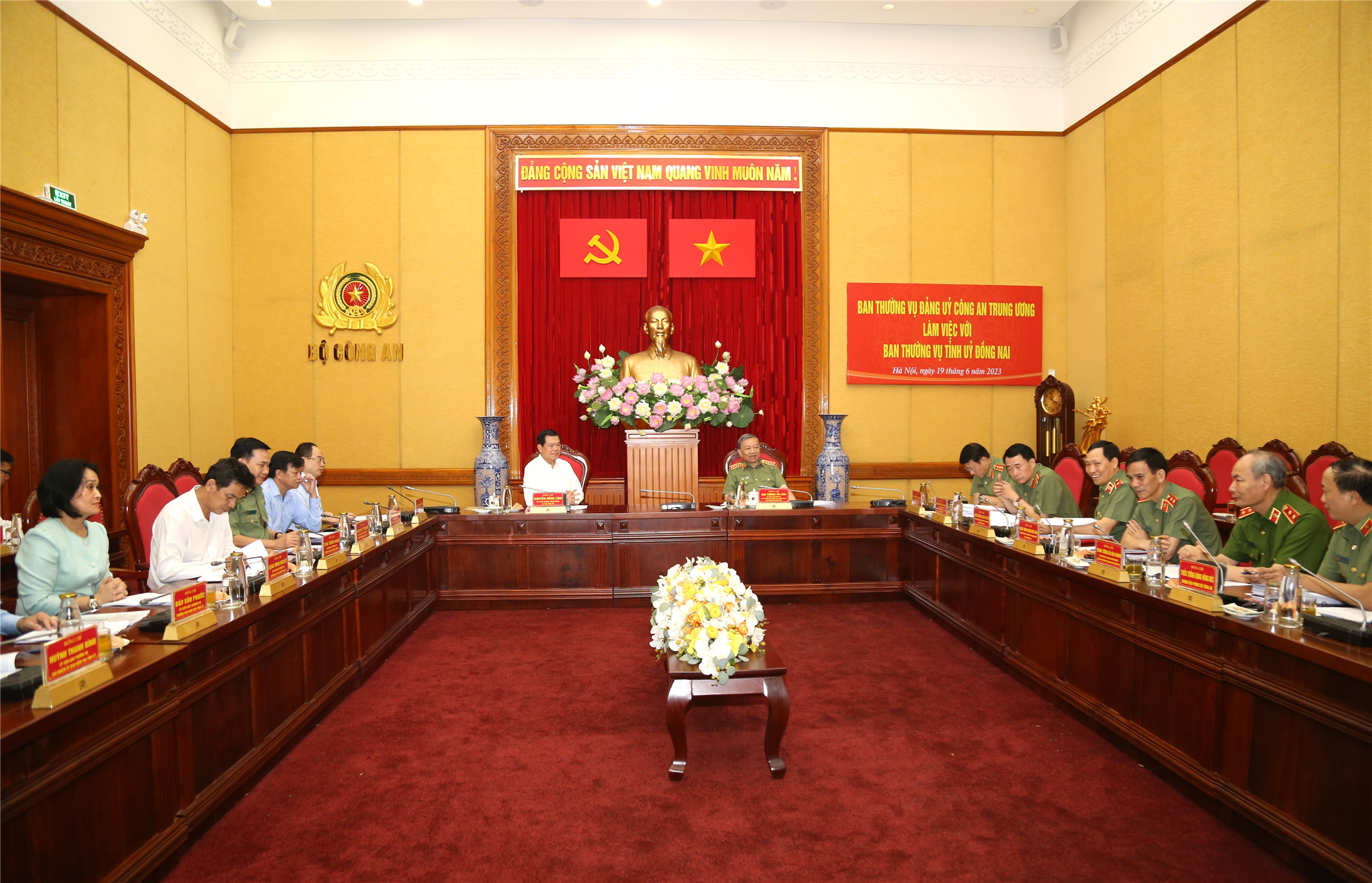 Ban Thường vụ Đảng ủy Công an Trung ương làm việc với Ban Thường vụ Tỉnh ủy Đồng Nai