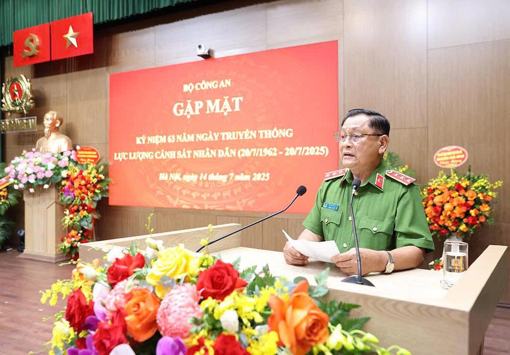 Thượng tướng Lê Thế Tiệm, nguyên Thứ trưởng Bộ Công an phát biểu phát biểu