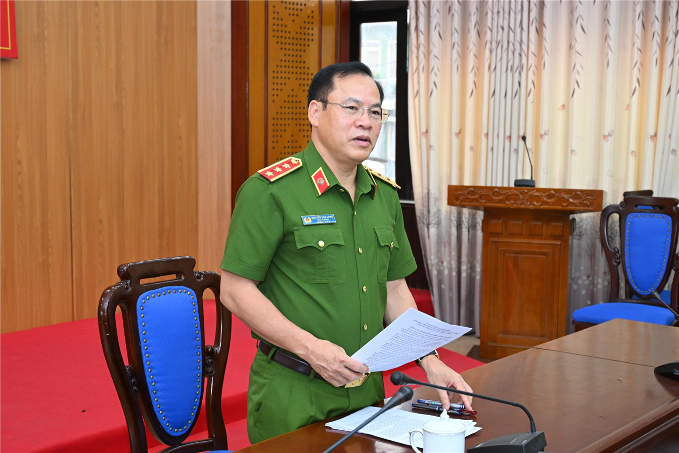 Thứ trưởng Nguyễn Văn Long phát biểu chỉ đạo.