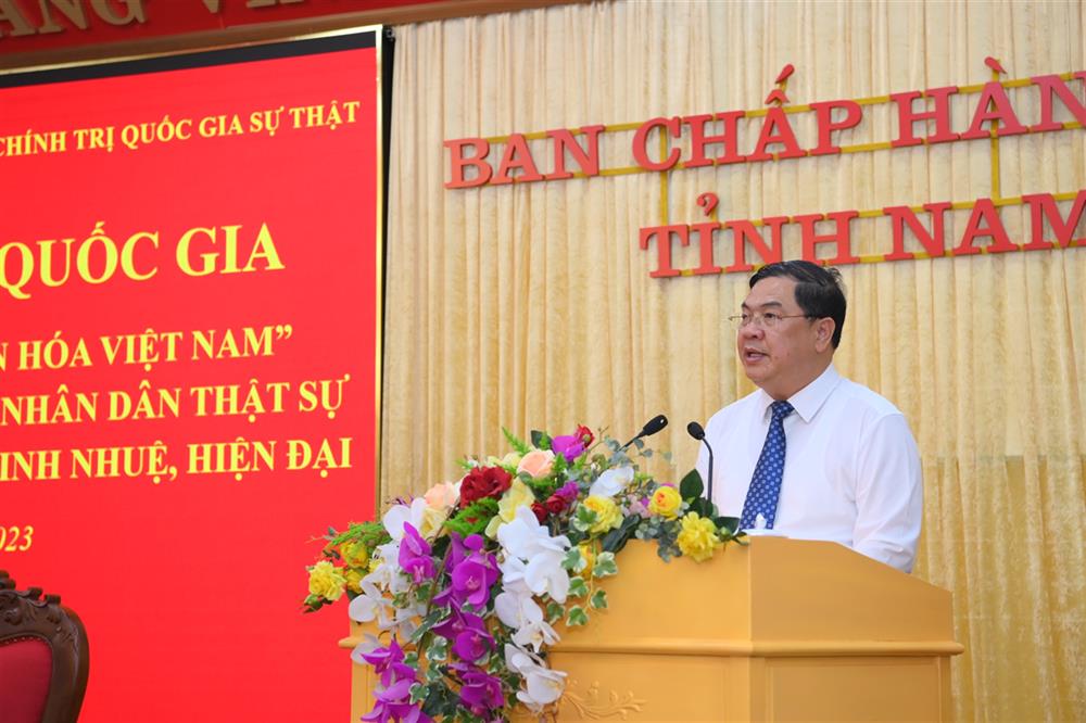 Đồng chí Phạm Gia Túc, Bí thư Tỉnh ủy Hà Nam điều hành Hội thảo.
