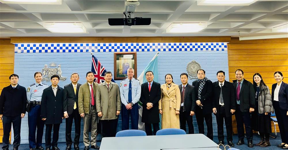 Đoàn đại biểu Bộ Công an thăm Học viện Cảnh sát bang New South Wales.