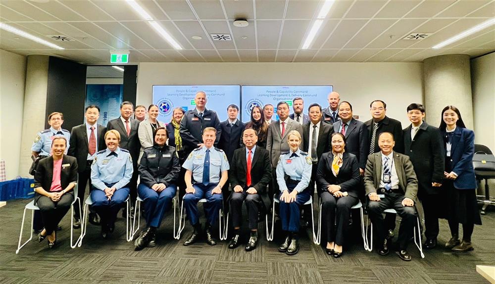 Đoàn đại biểu Bộ Công an Việt Nam và Đoàn đại biểu Cảnh sát bang New South Wales tại buổi làm việc.