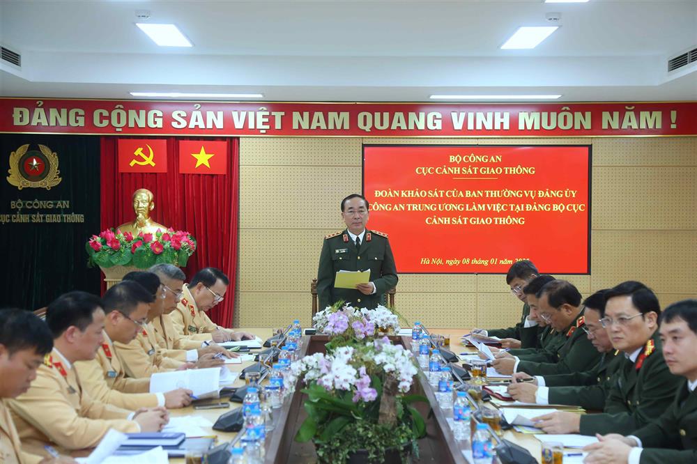 Quang cảnh buổi làm việc.