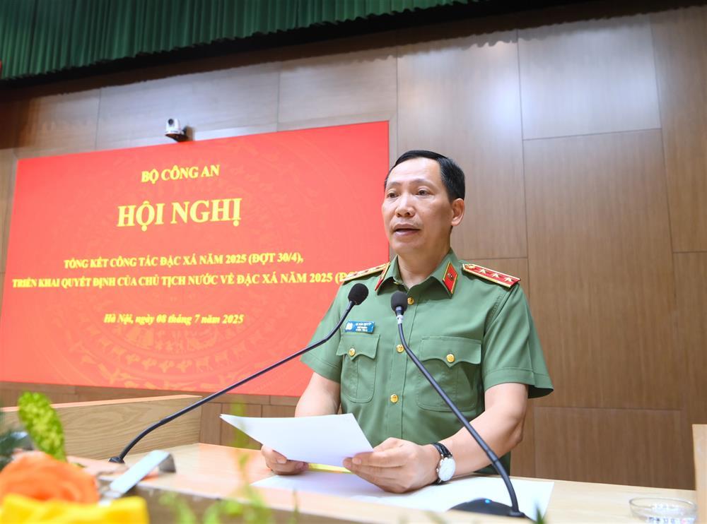 Thứ trưởng Lê Văn Tuyến phát biểu tại Hội nghị.