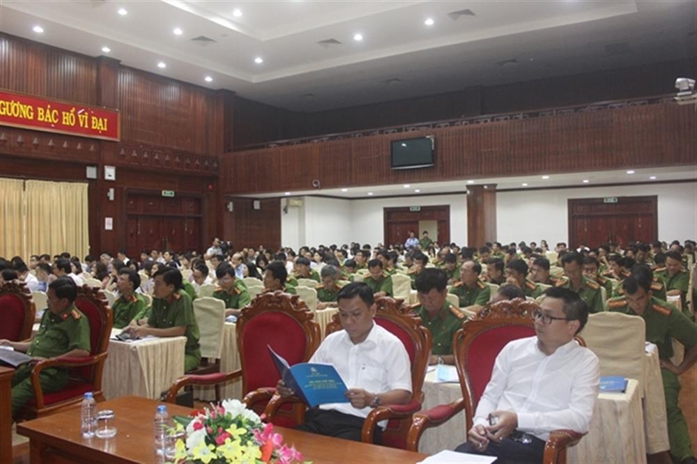 Các đại biểu dự Hội nghị.