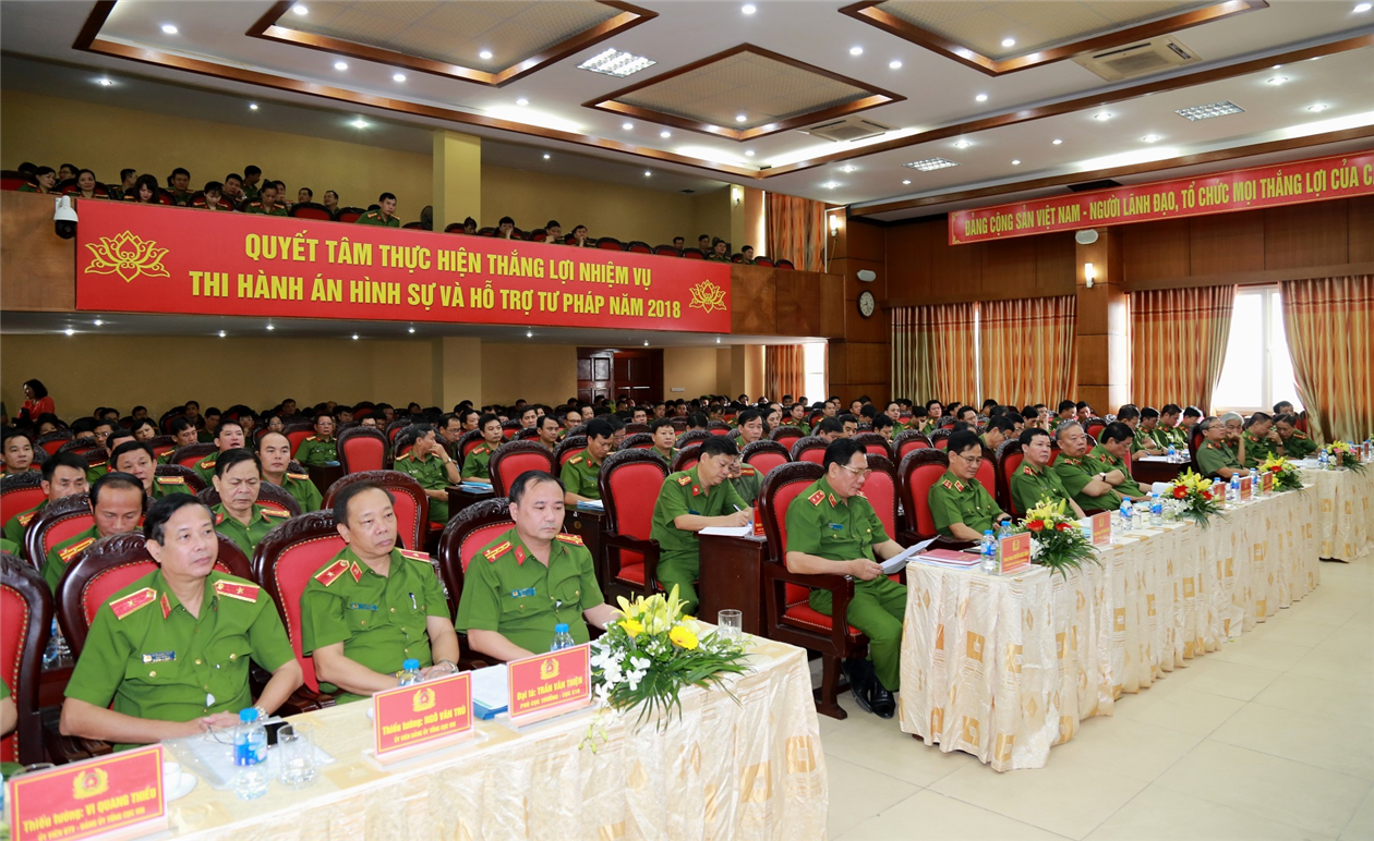 Toàn cảnh Hội nghị.