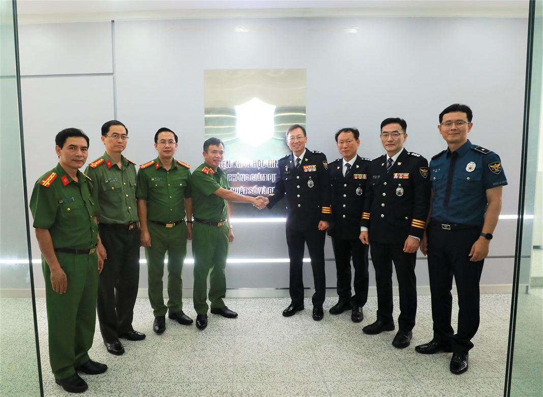 Khánh thành Phòng Thí nghiệm Giám định kỹ thuật số và điện tử do Cơ quan Cảnh sát Quốc gia Hàn Quốc tài trợ