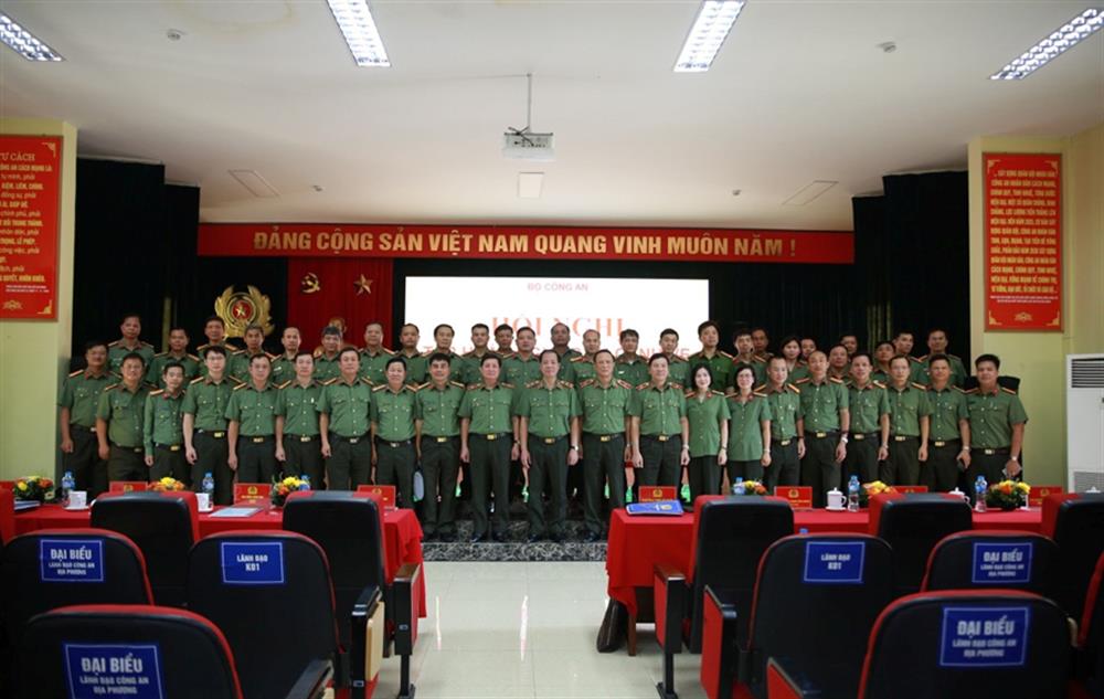Các đại biểu dự Hội nghị.