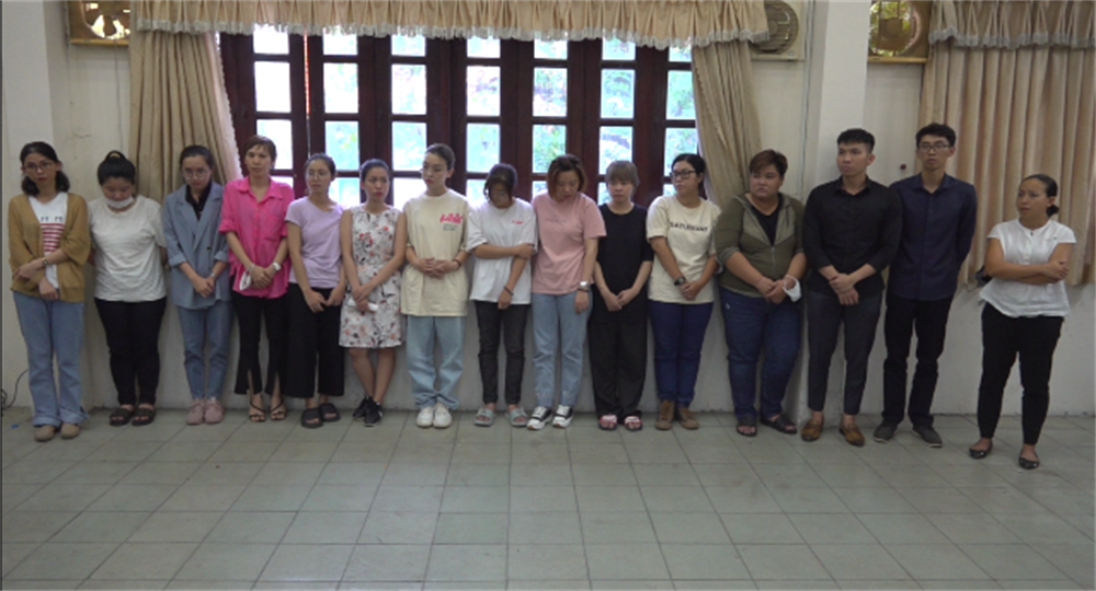 Các đối tượng tại cơ quan Công an.
