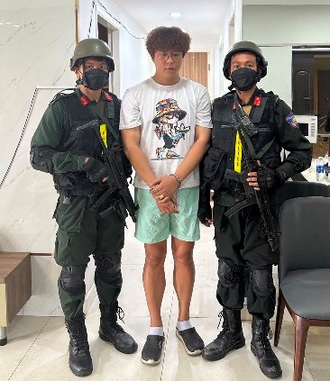 Đối tượng Jang WooJin.
