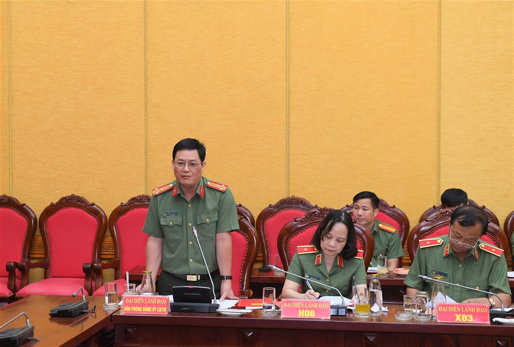 Tại Hội nghị, các đại biểu tập trung thảo luận đưa ra những phương hướng, giải pháp nhằm thực hiện tốt chương trình công tác Đảng uỷ, Ban Thường vụ Đảng uỷ CATW và những nội dung công tác trọng tâm của cơ quan tham mưu, giúp việc, các đơn vị khối xây dựng Đảng, xây dựng lực lượng CAND trong Quý III/2023.
