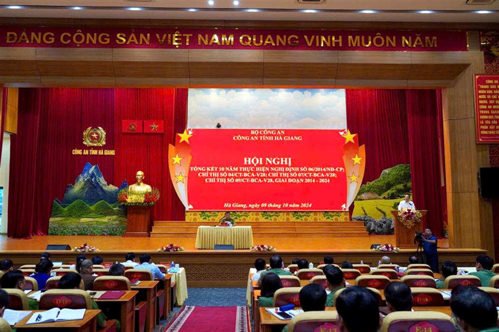 Toàn cảnh Hội nghị.