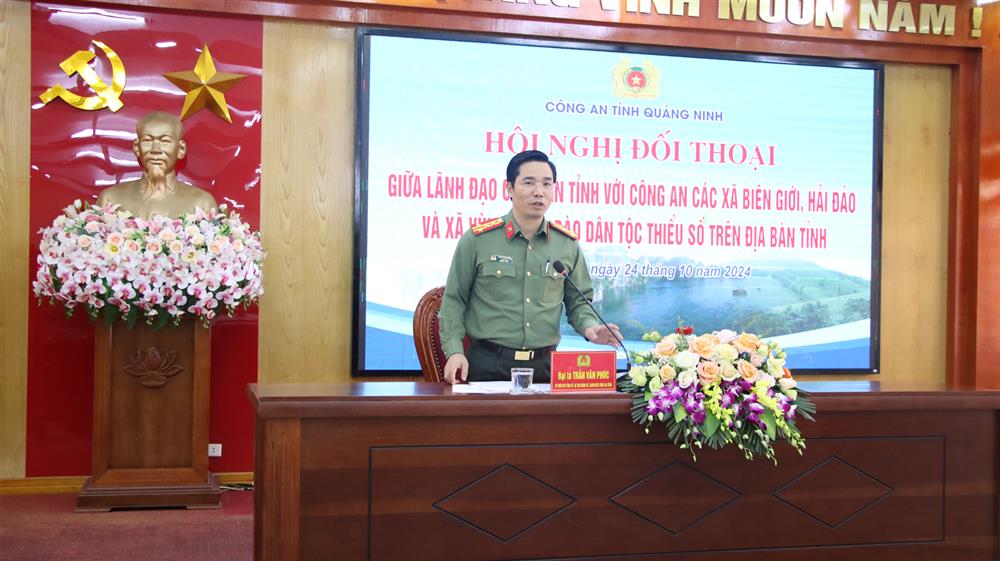 Đại tá Trần Văn Phúc phát biểu tại Hội nghị.