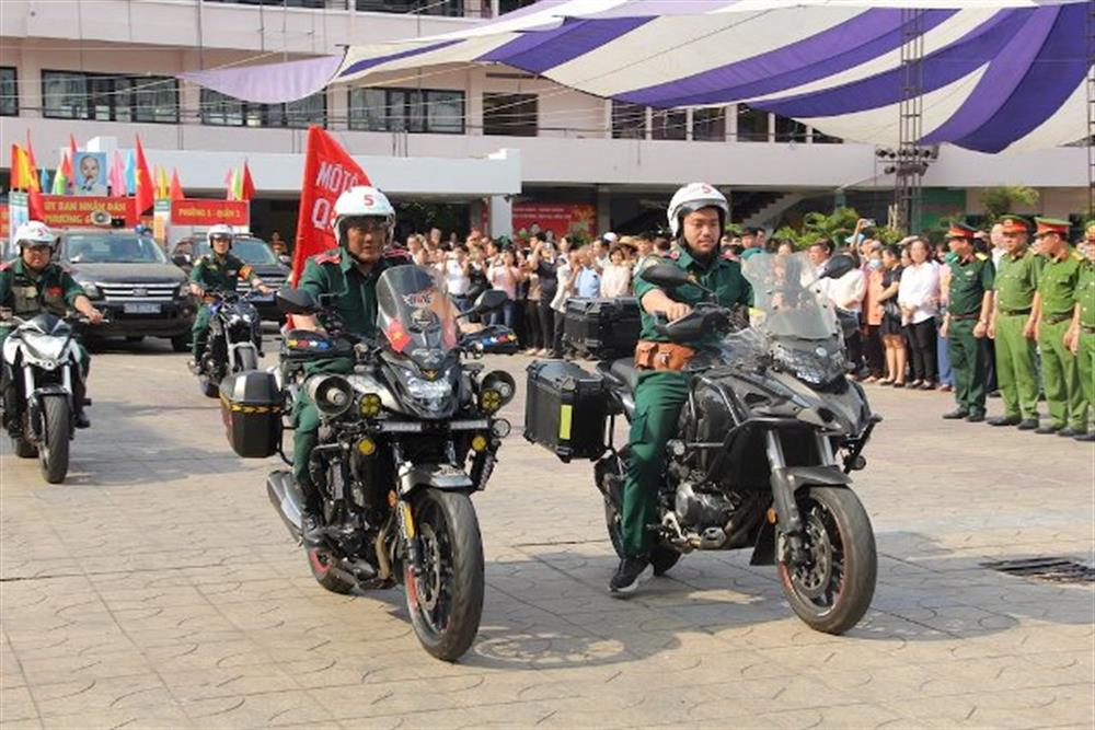 Các lực lượng tham gia Lễ ra quân.