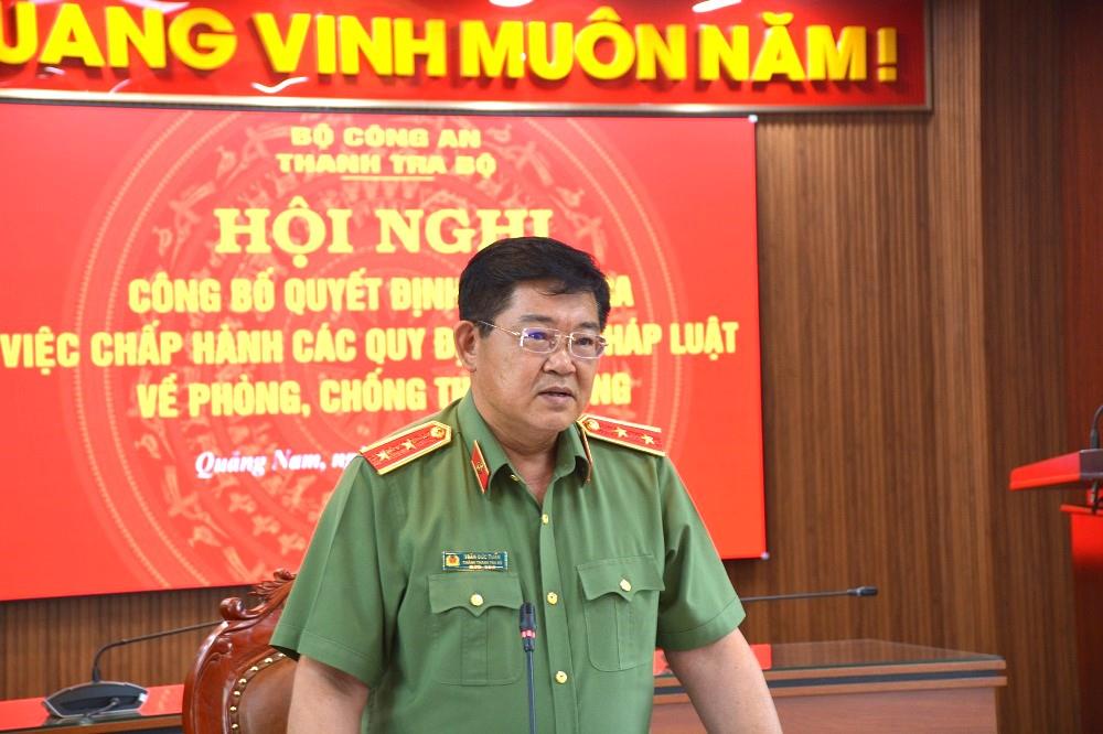 Trung tướng Trần Đức Tuấn, Chánh Thanh tra Bộ Công an phát biểu tại Hội nghị.