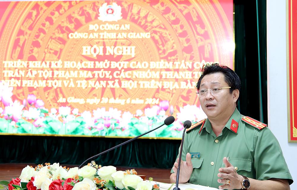 Đại tá Lâm Phước Nguyên, Giám đốc Công an tỉnh phát biểu chỉ đạo tại Hội nghị  
