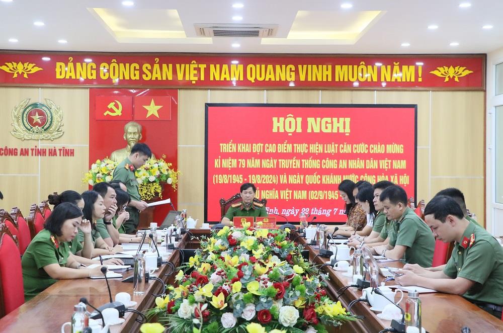 Toàn cảnh Hội nghị.