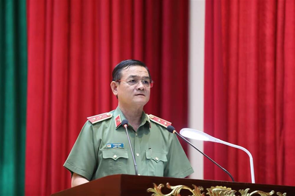 Trung tướng Lê Hồng Nam, Giám đốc CATP phát biểu chỉ đạo tại Hội nghị. 
