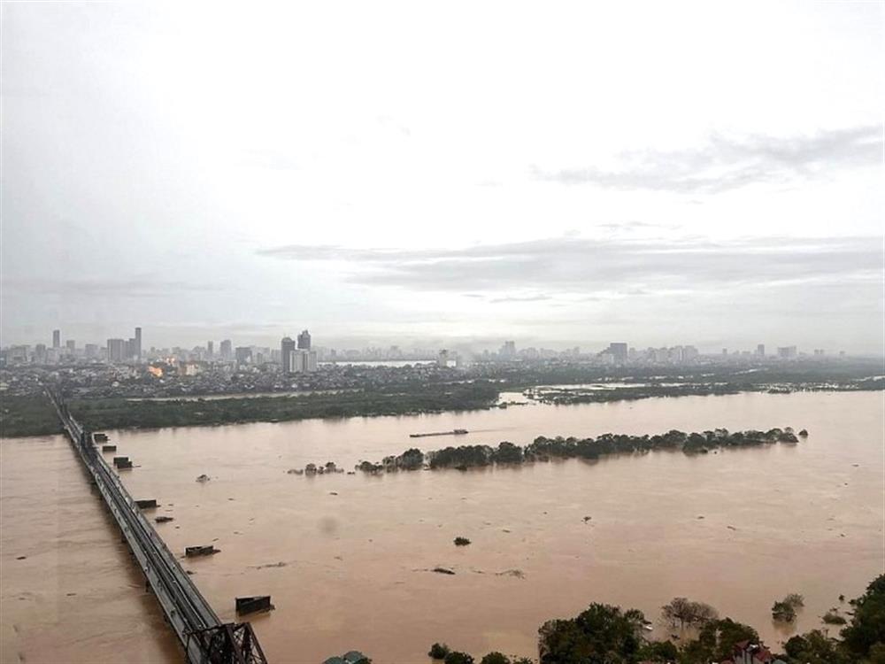 Thủ tướng chỉ đạo tập trung ứng phó lũ lớn, đảm bảo an toàn đê điều trên các sông ở Bắc Bộ, nhất là hệ thống sông Hồng - sông Thái Bình.