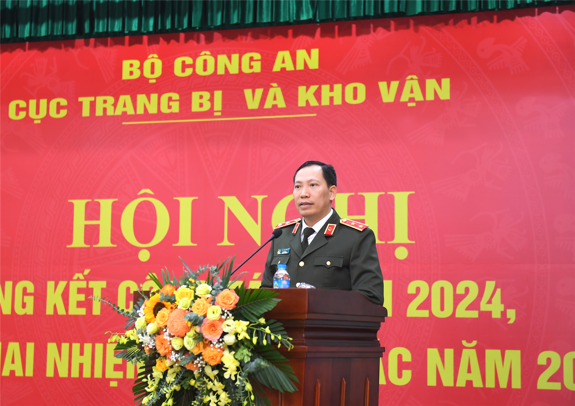 Thứ trưởng Lê Văn Tuyến phát biểu chỉ đạo tại Hội nghị.