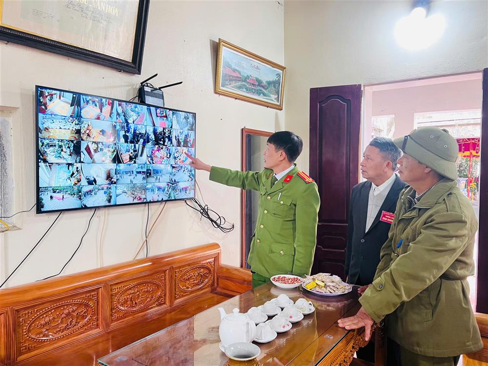 Lực lượng Công an huyện Yên Lạc nắm tình hình bảo đảm an ninh, trật tự Lễ hội Đền Bắc Cung (Đền Thính).