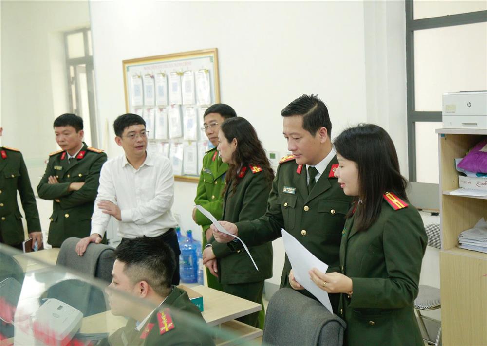 Lãnh đạo Công an tỉnh kiểm tra công tác tại các trụ sở.