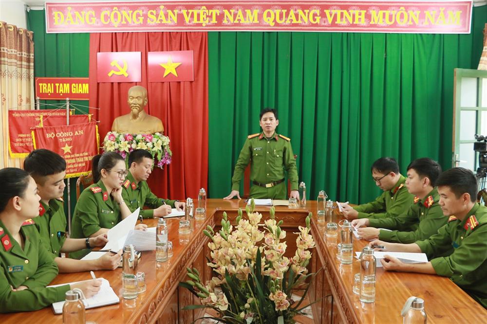 Trại Tạm giam Công an tỉnh triển khai công tác hướng dẫn đặc xá dịp 30/4.
