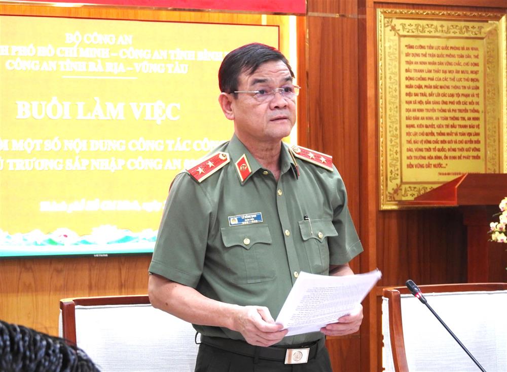 Trung tướng Lê Hồng Nam, Giám đốc Công an TP Hồ Chí Minh phát biểu tại buổi làm việc.