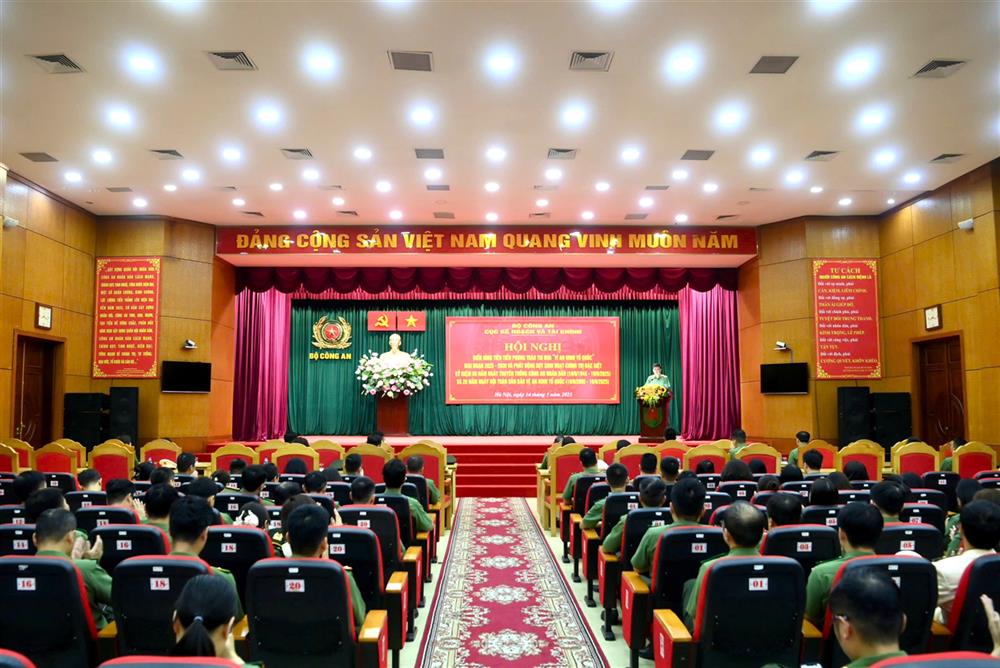 Toàn cảnh Hội nghị.