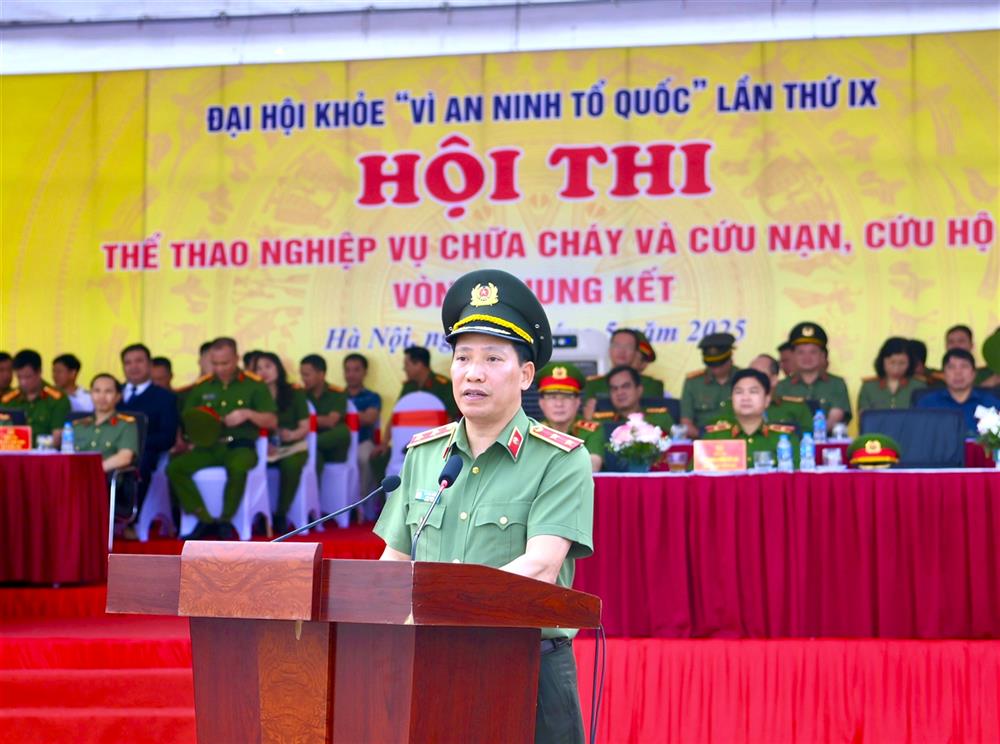 Thứ trưởng Lê Văn Tuyến phát biểu khai mạc Hội thi.