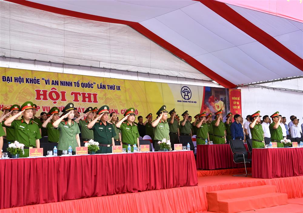 Các đại biểu dự Lễ khai mạc