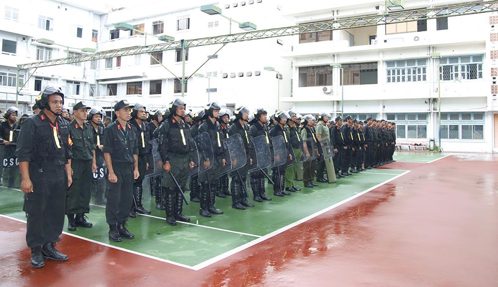 Đại biểu và các học viên tham dự Bế giảng.